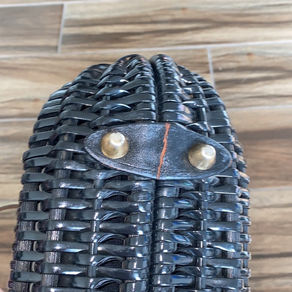 🛍️Adorable Custom Made Black Woven Handbag With Gold Details! - Picture 7 of 15